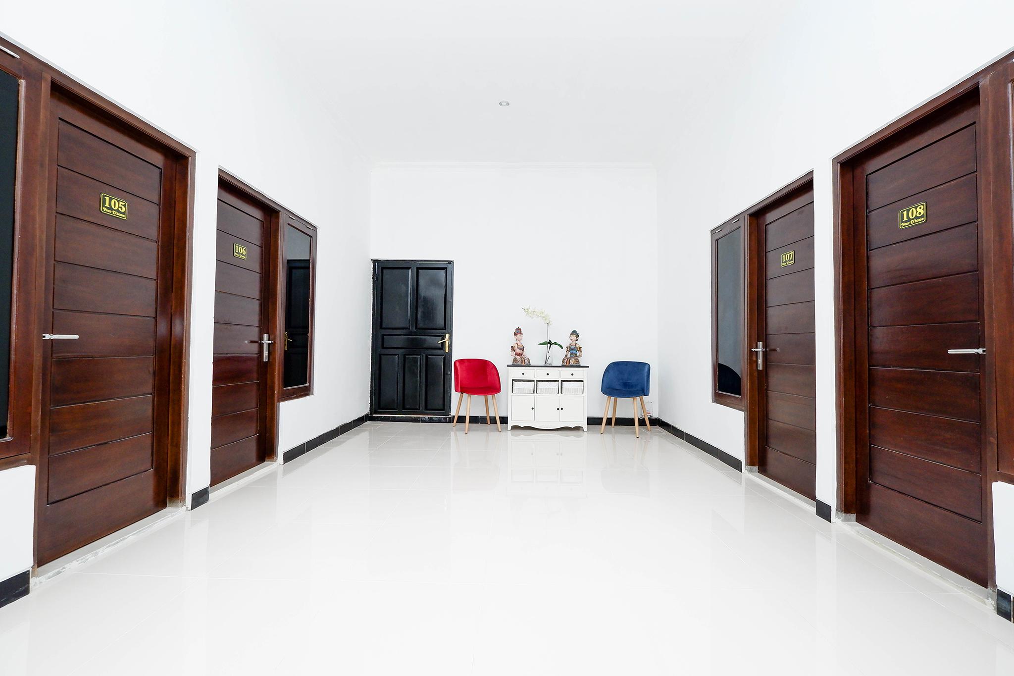 Oyo 1611 Four D'Home Surakarta  Exterior photo